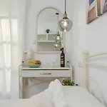 Simos Luxury Apartamento *