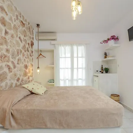 Simos Luxury * Naxos City