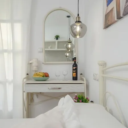 Simos Luxury Apartmán *
