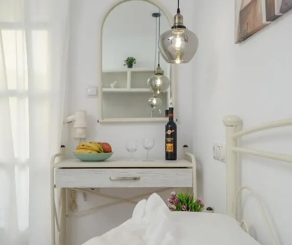 Simos Luxury شقة *