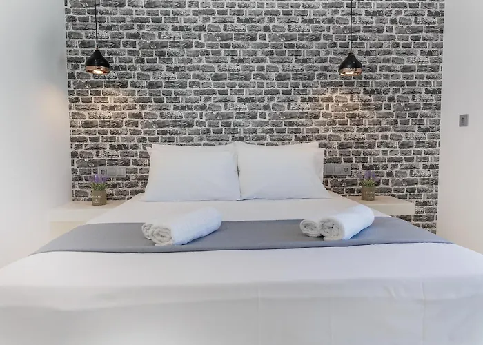 Simos Luxury شقة *